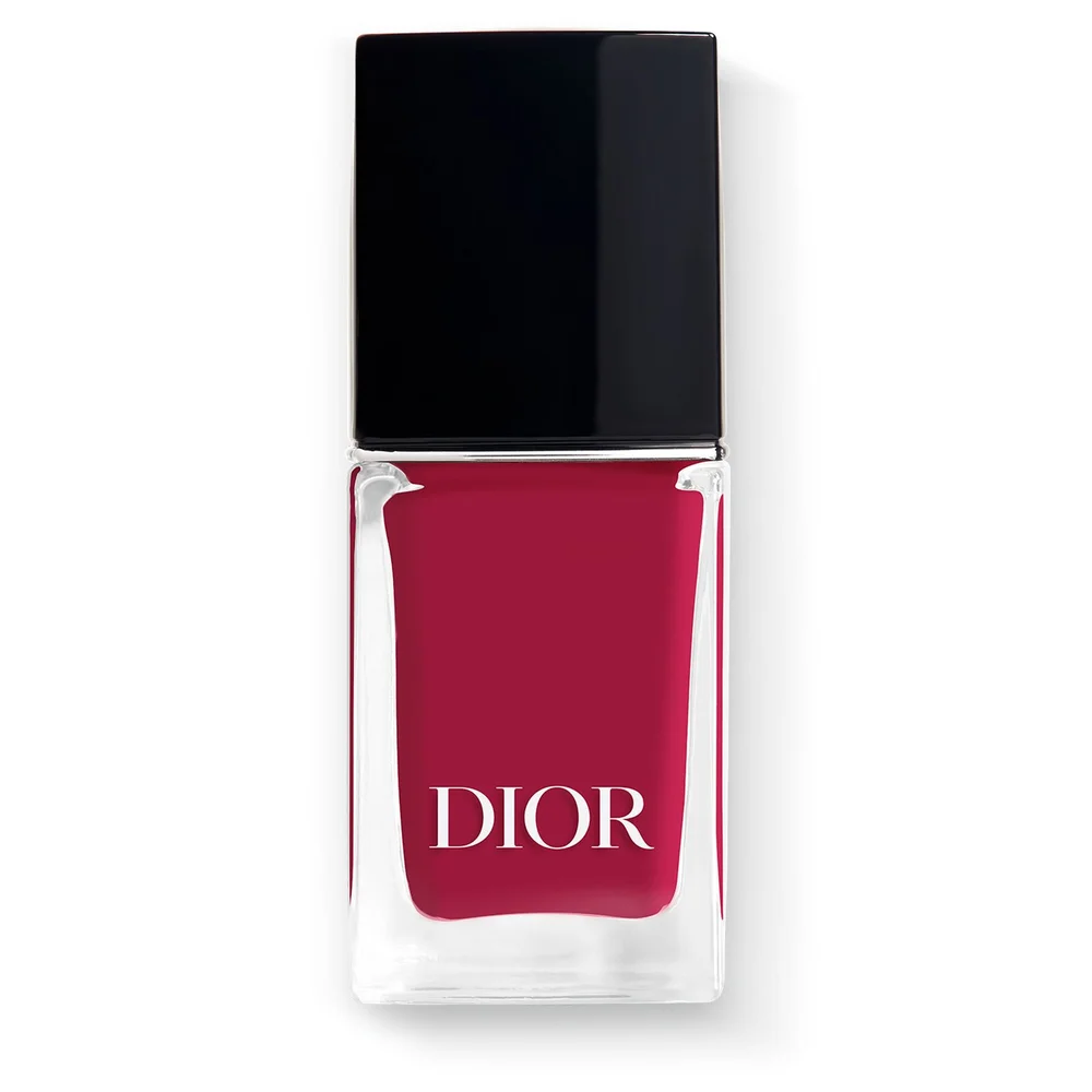 Vernis Nail Polish With Gel Effect And Couture Color 878 Victoire – DIOR v:4369680 Vernis Nail Polish With Gel Effect And Couture Color 878 Victoire – DIOR v:4369680