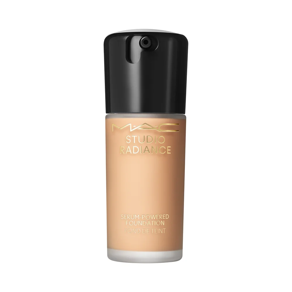 Studio Radiance Serum Powered Foundation C4.5 - MAC v:1041803